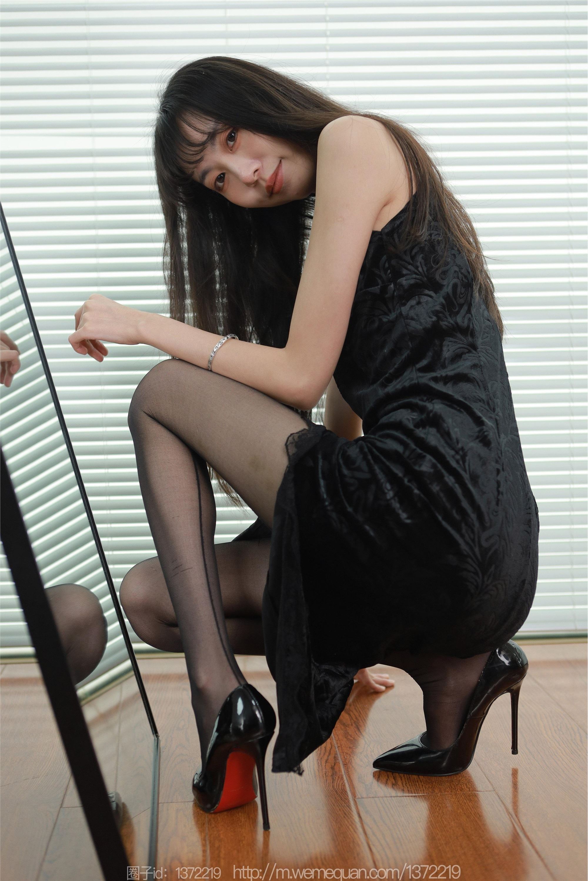 IESS异思趣向  2023.04.03 丝享家 1410 团团《镜花水月》